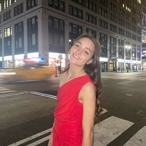 Meet your Posher, Victoria